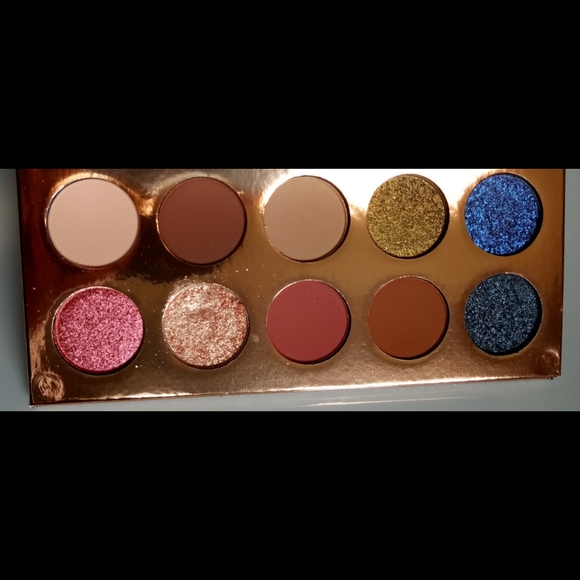 Friendcation Palette - Picture 3 of 10